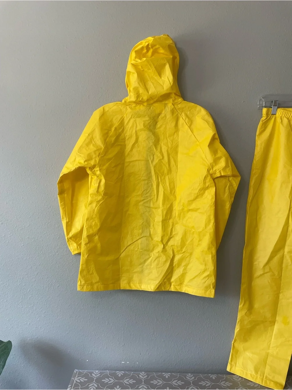Frog Toggs Ultra-lite Waterproof Rain Suit Women Size MD Yellow Never Worn